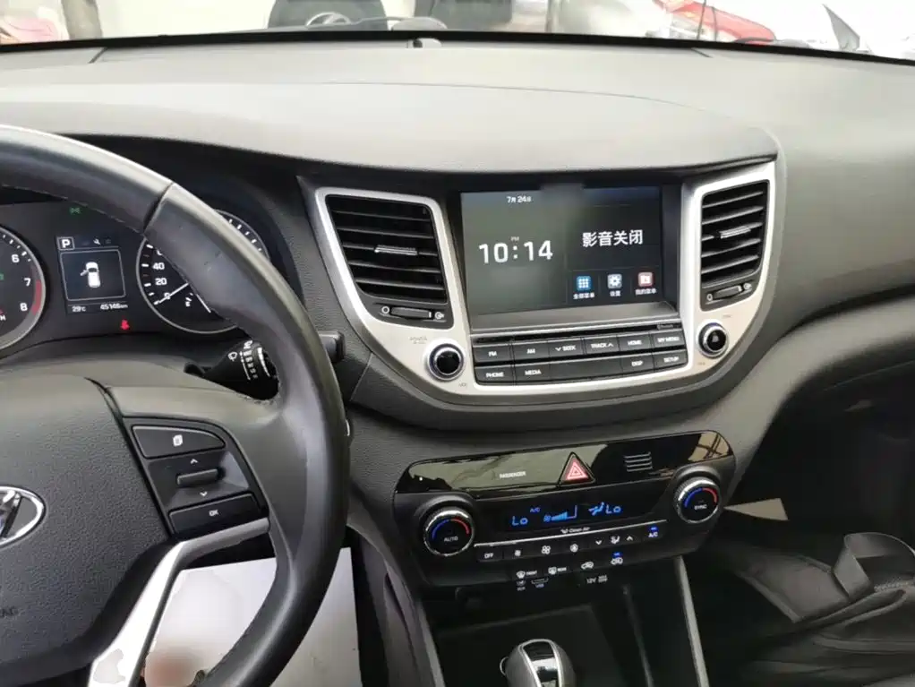 Hyundai Tucson 2018 — фото 10