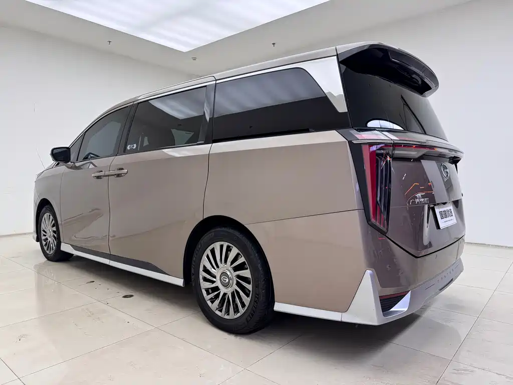 GAC Motor Trumpchi M8 2022 — фото 4