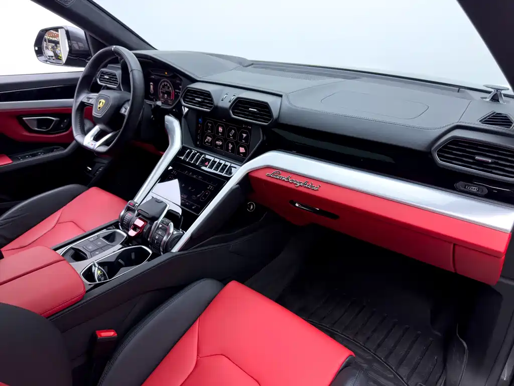 Lamborghini Urus 2019 — фото 16
