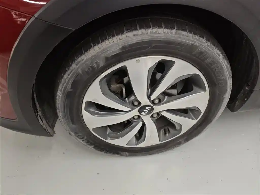 Kia KX Cross 2018 — фото 25