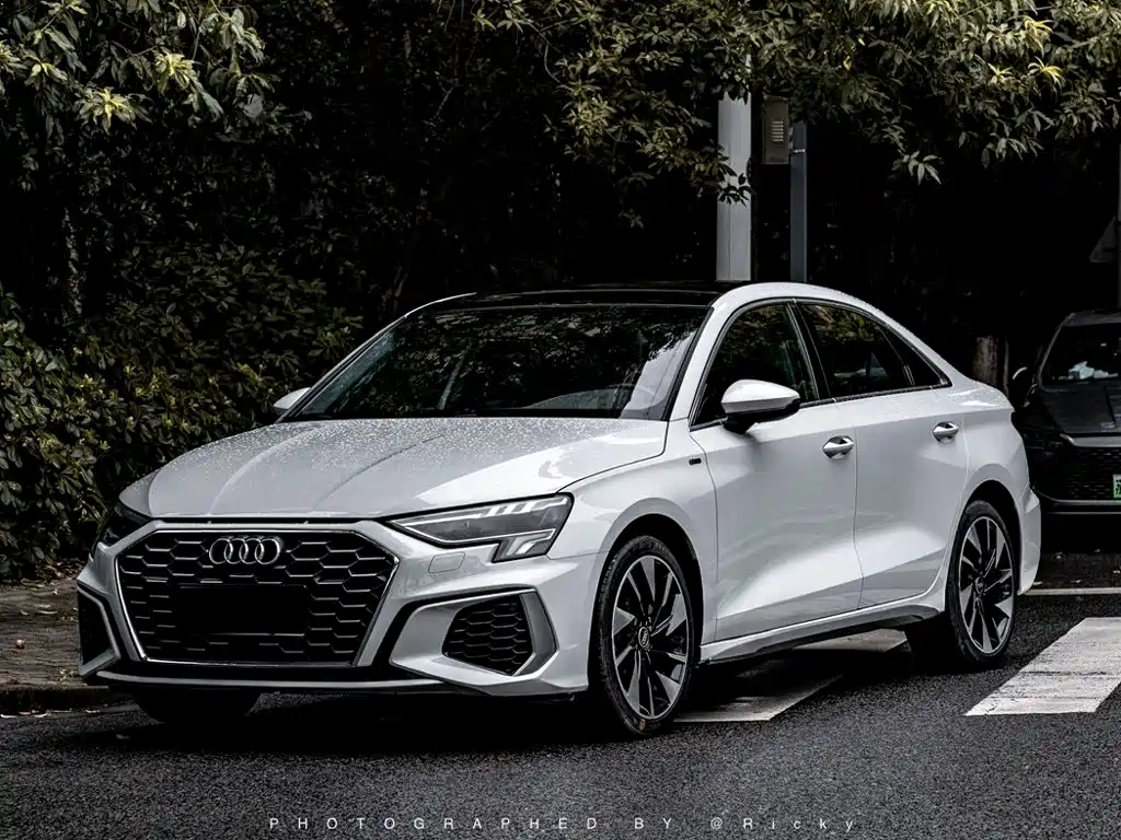 Audi A3 2024 — фото 1