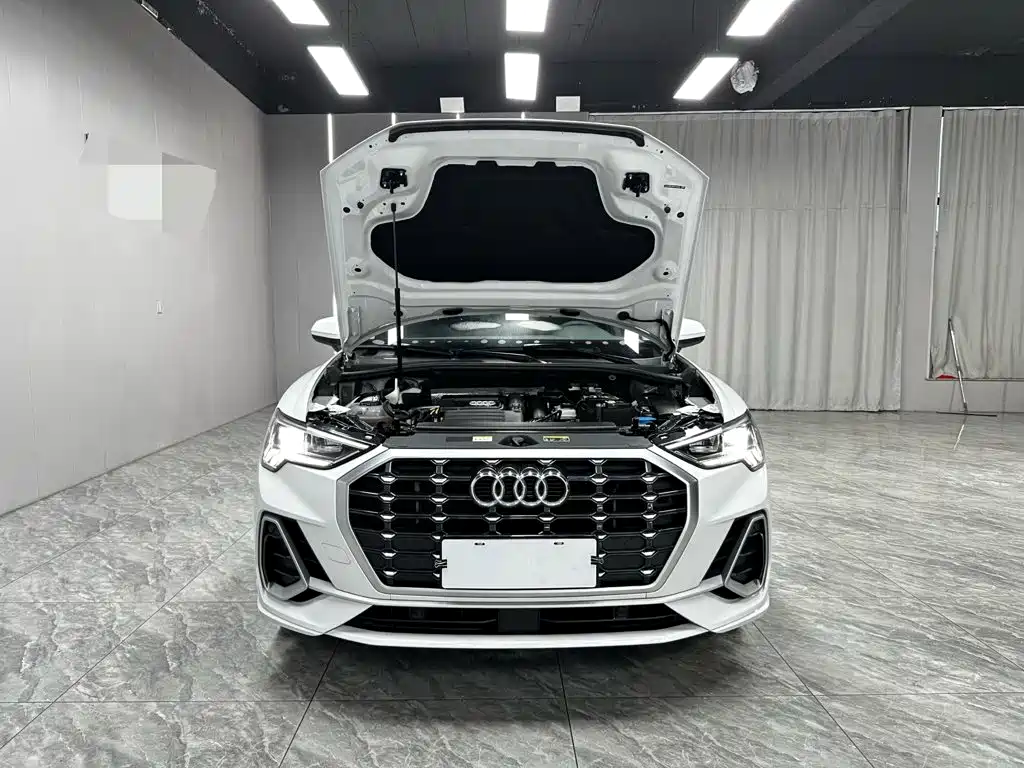 Audi Q3 2023 — фото 9