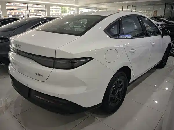 BYD Seal 05 DM-i 2026