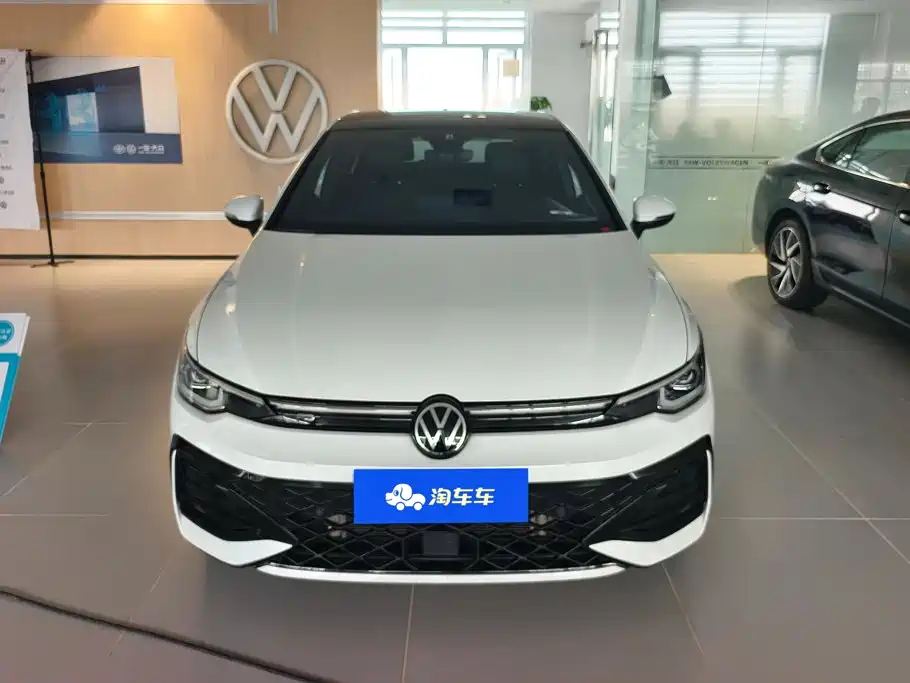 Volkswagen Golf 2024