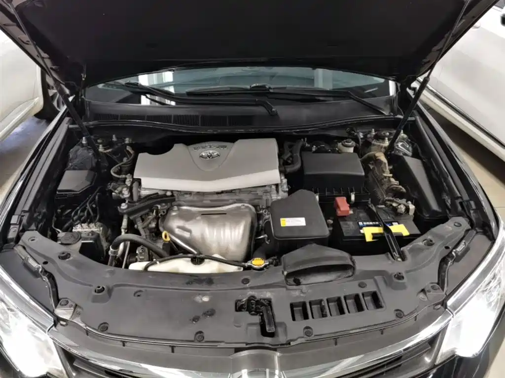 Toyota Camry 2016 — фото 20