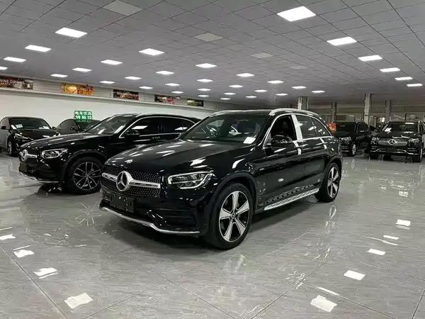 Mercedes-Benz GLC 2023