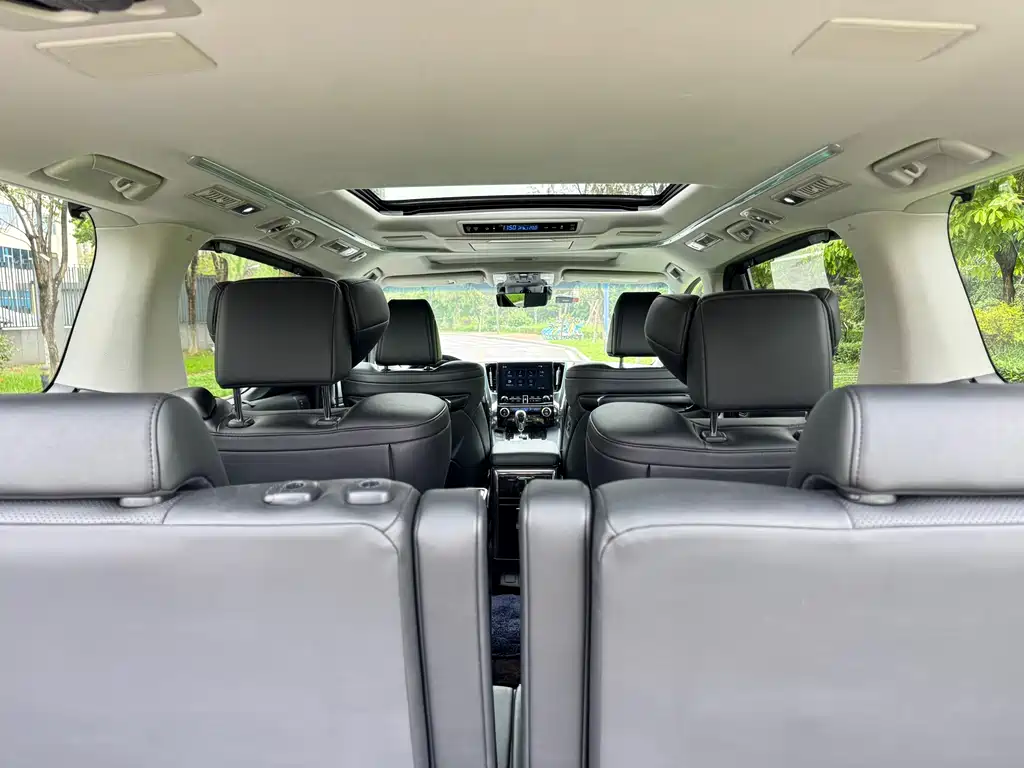 Toyota Vellfire 2020 — фото 25