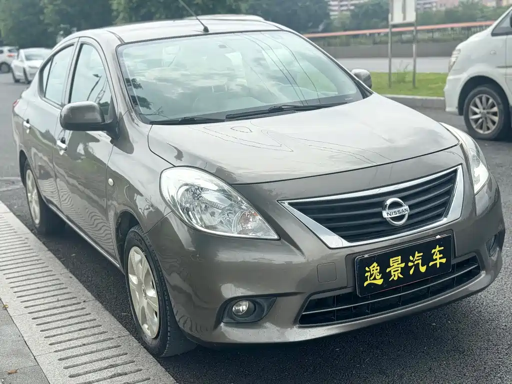 Nissan Sunny 2011 — фото 3