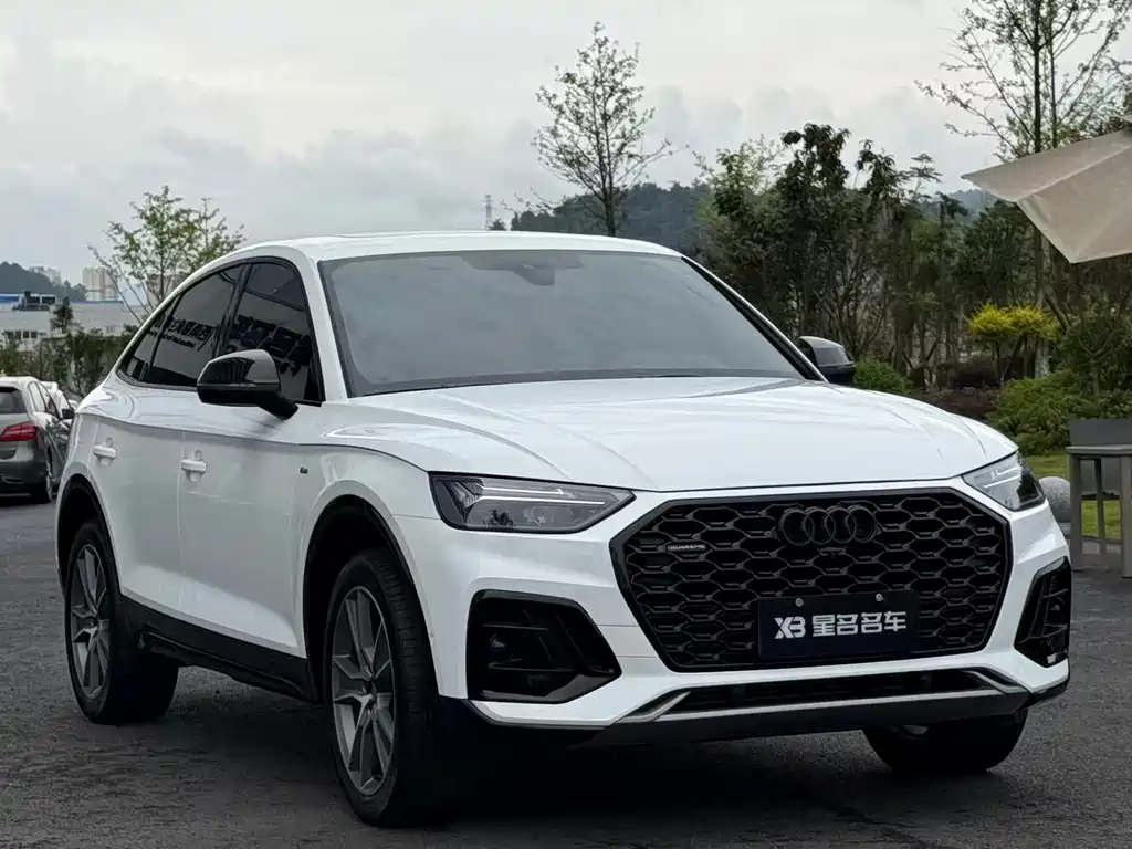 Audi Q5L Sportback 2024 — фото 3