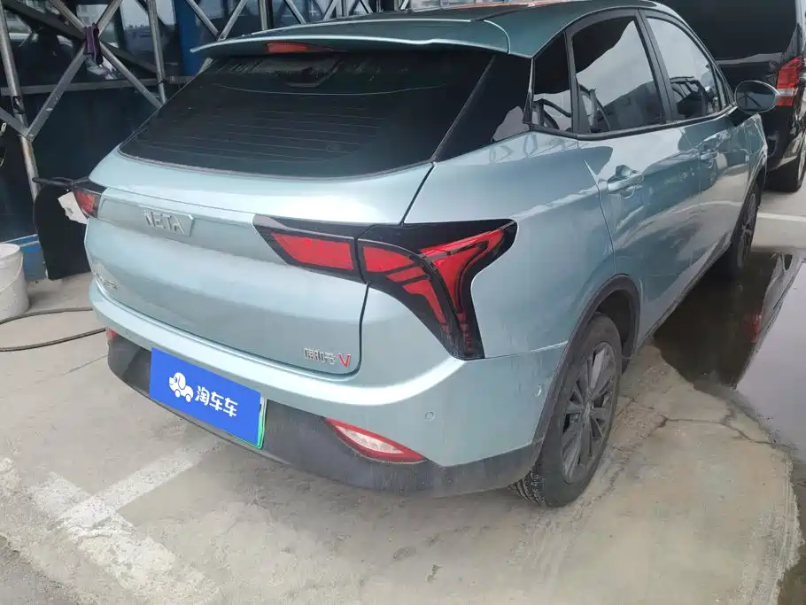 Neta V 2022