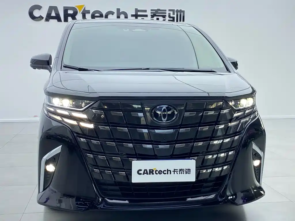 Toyota Alphard 2024 — фото 36