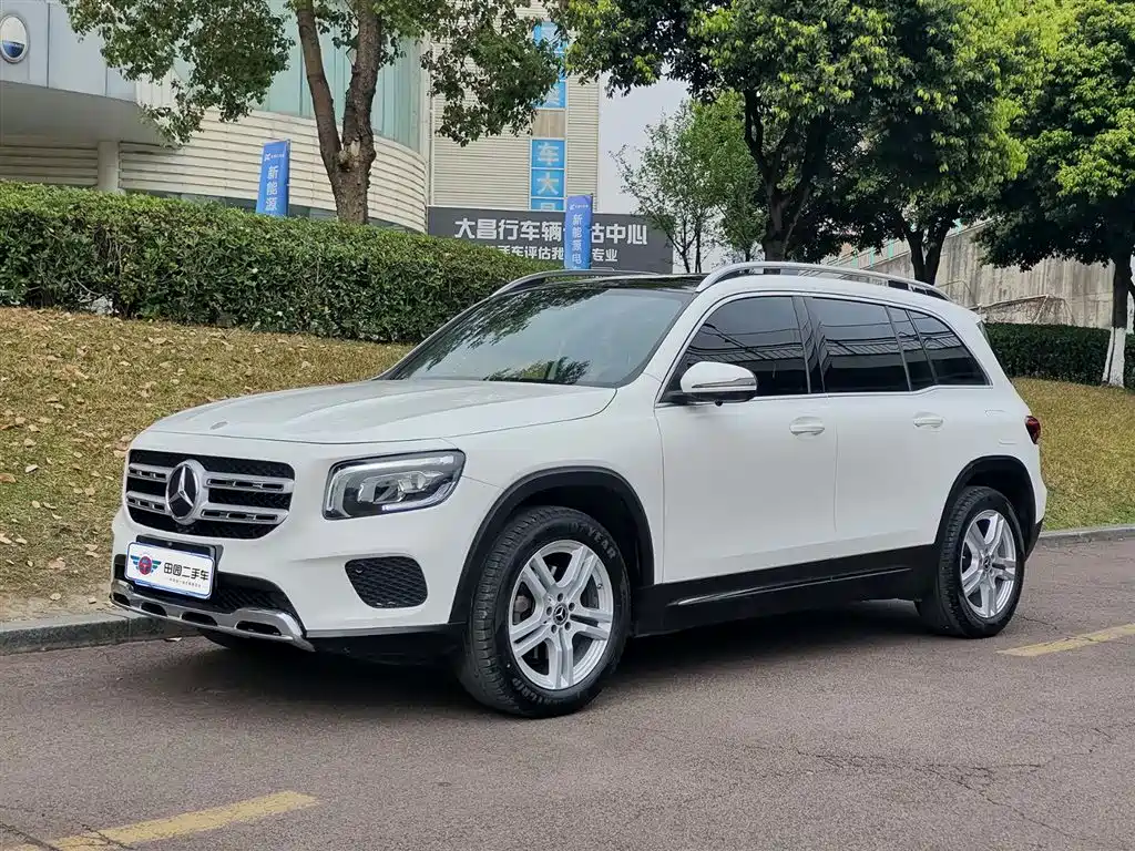Mercedes-Benz GLB 2022 — фото 1