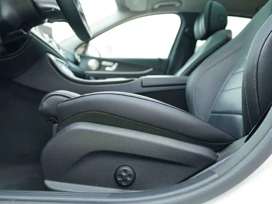 Mercedes-Benz E-Class 2020 — фото 12