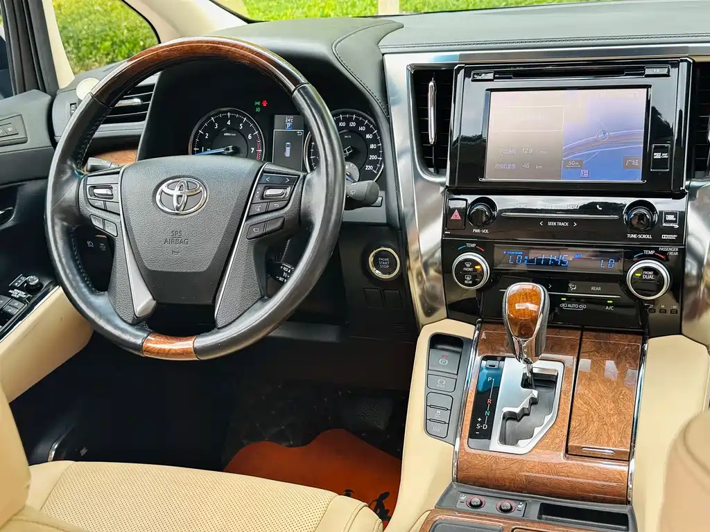 Toyota Alphard 2017