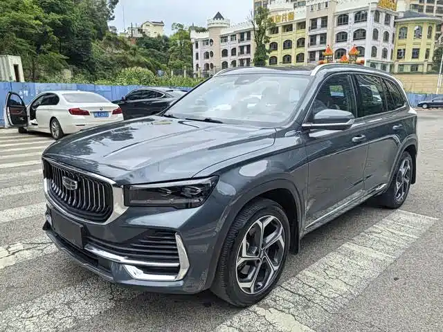 Geely Xingyue L 2023 — фото 1