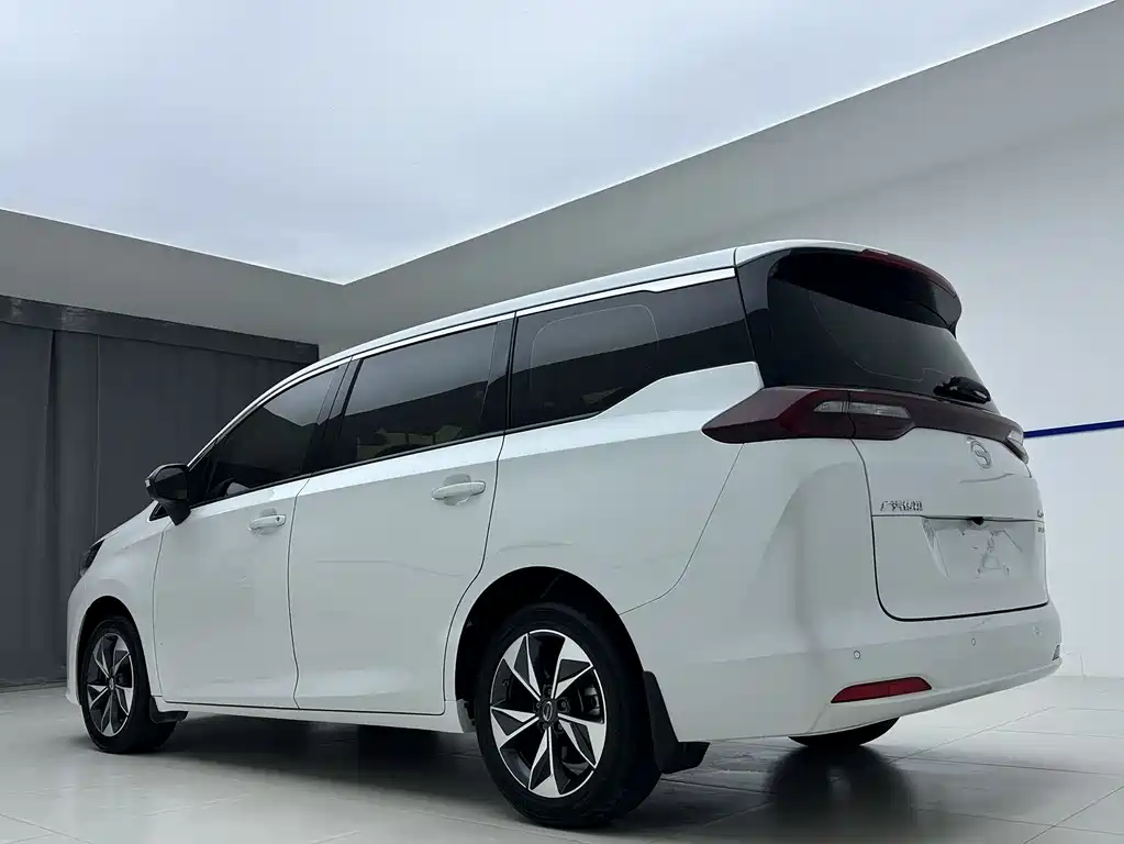 GAC Trumpchi M6 2023 — фото 4