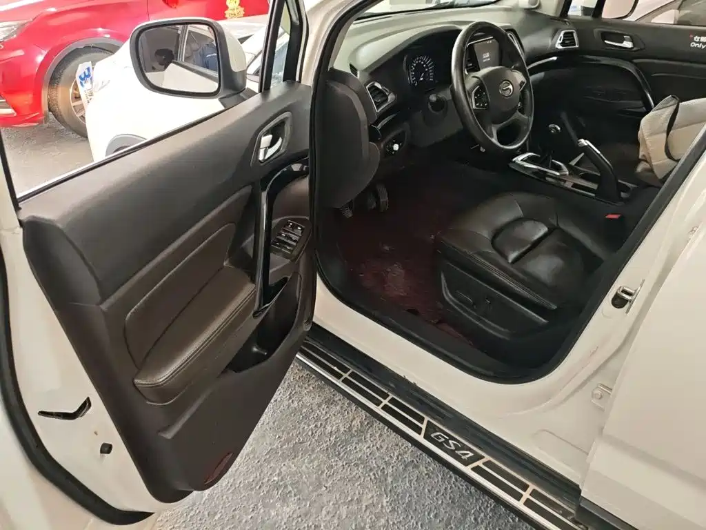 GAC Trumpchi GS4 2016 — фото 16