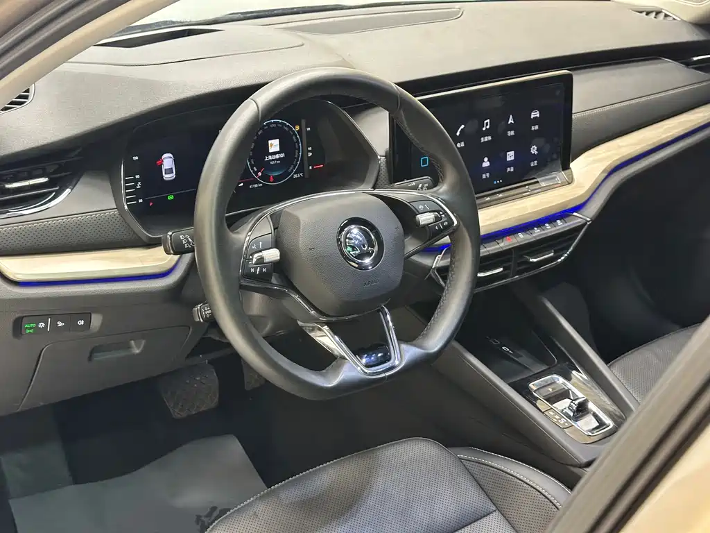 Skoda Octavia 2023 — фото 13