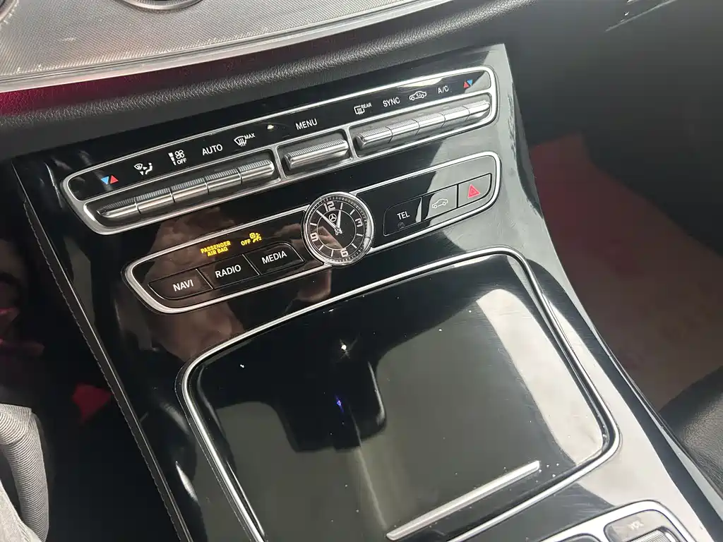 Mercedes-Benz E-Class 2017 — фото 12