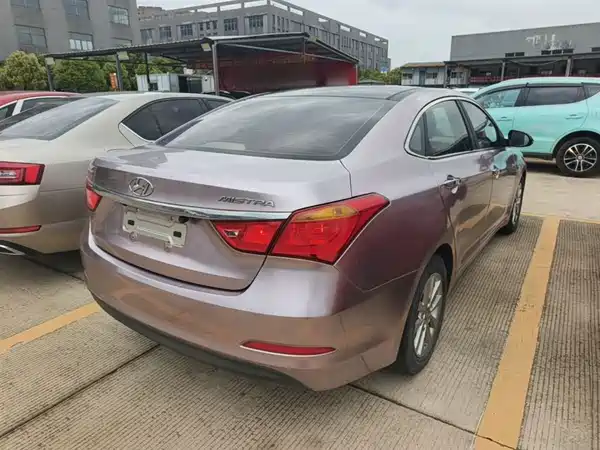 Hyundai Mistra 2014
