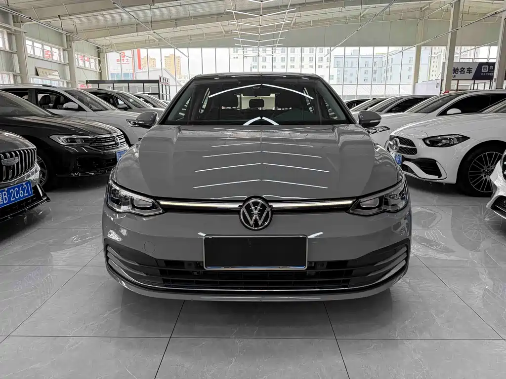 Volkswagen Golf 2023