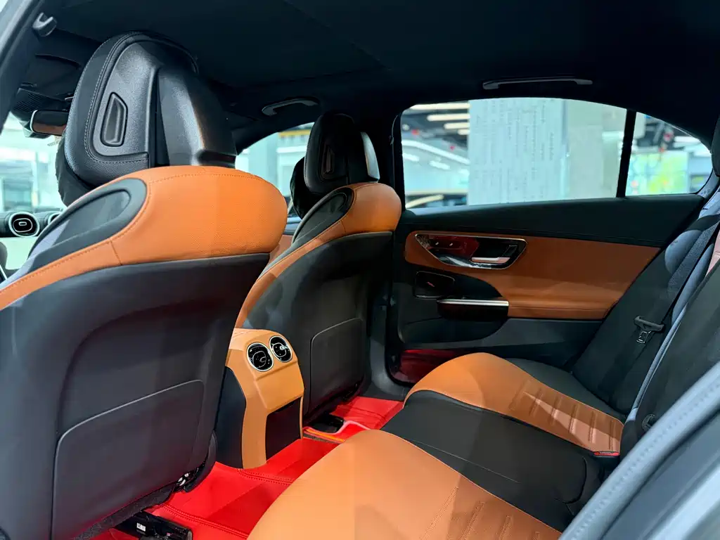 Mercedes-Benz C-Class 2024