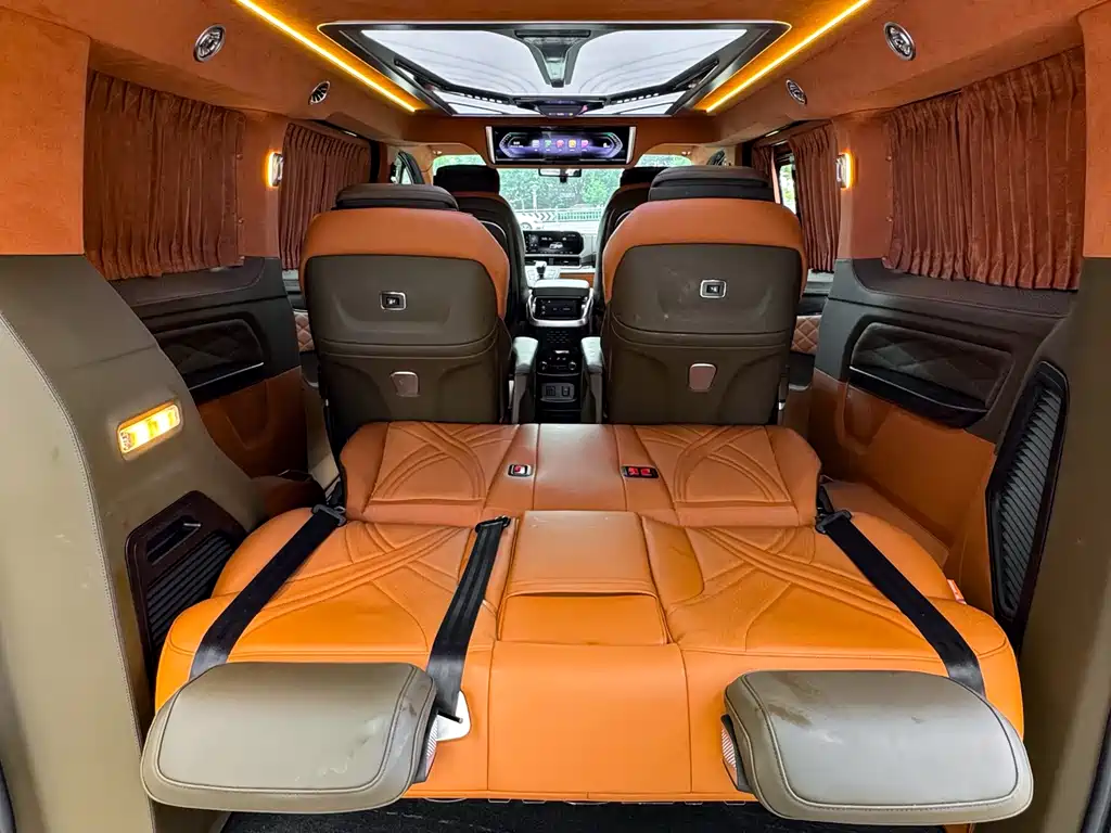 Ford Tourneo 2025 — фото 39