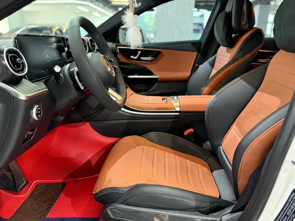 Mercedes-Benz C-Class 2024