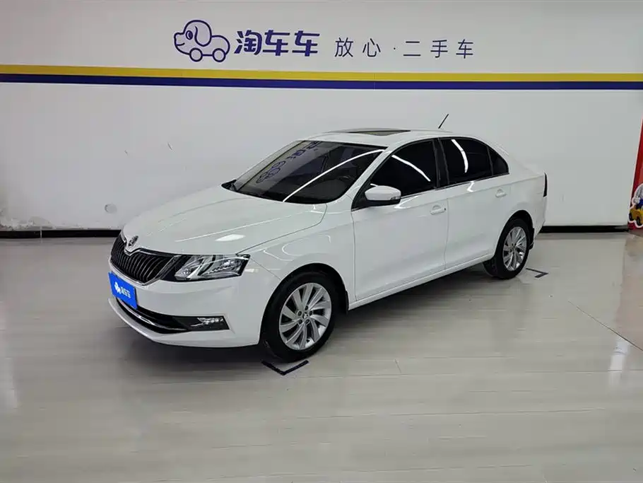 Skoda Rapid 2018 — фото 1