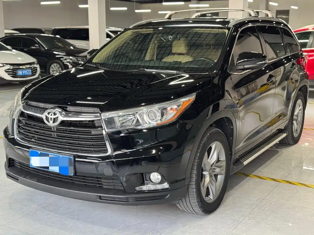 Toyota Highlander 2017 — фото 1