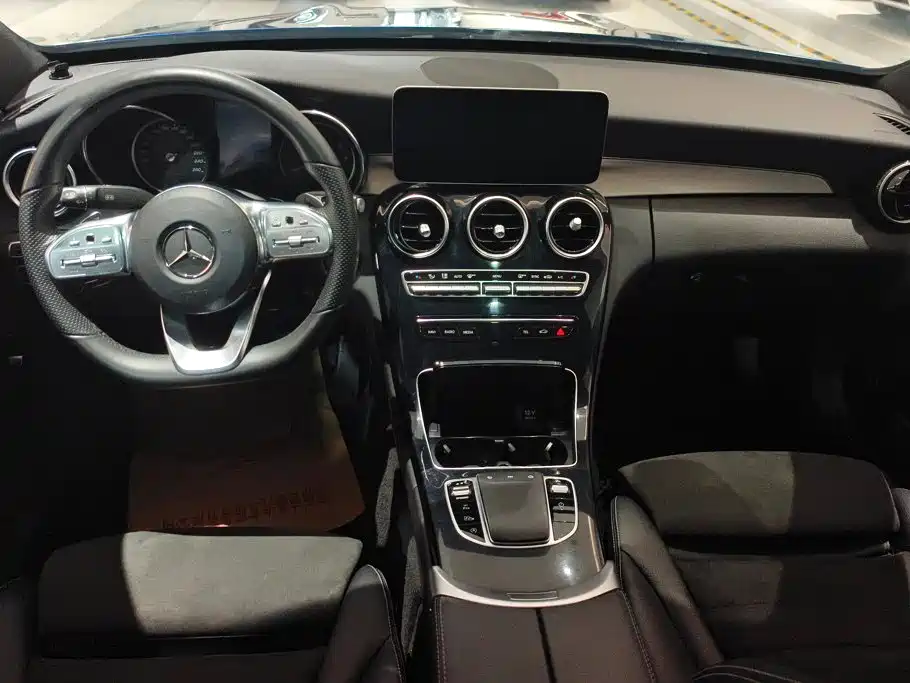 Mercedes-Benz C-Class 2019 — фото 12