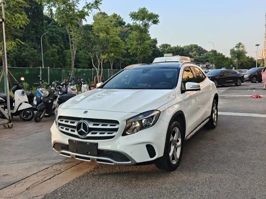 Mercedes-Benz GLA 2017 — фото 1