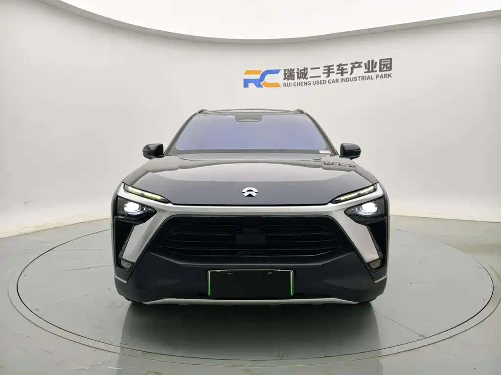 NIO ES8 2023