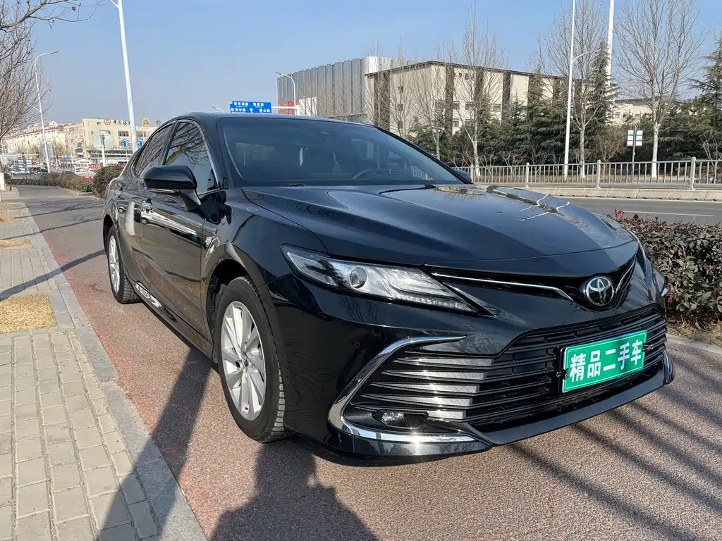 Toyota Camry 2021 — фото 3