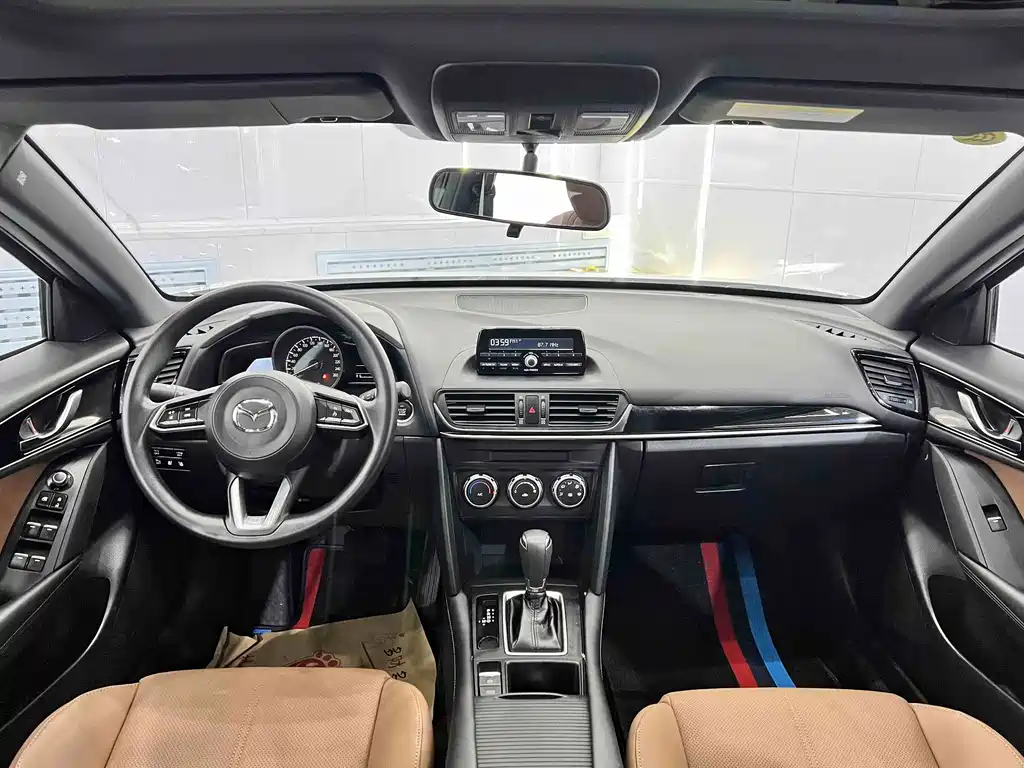 Mazda CX-4 2023 — фото 13