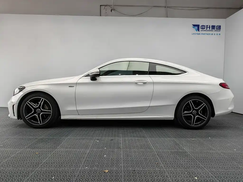 Mercedes-Benz C-Class 2019