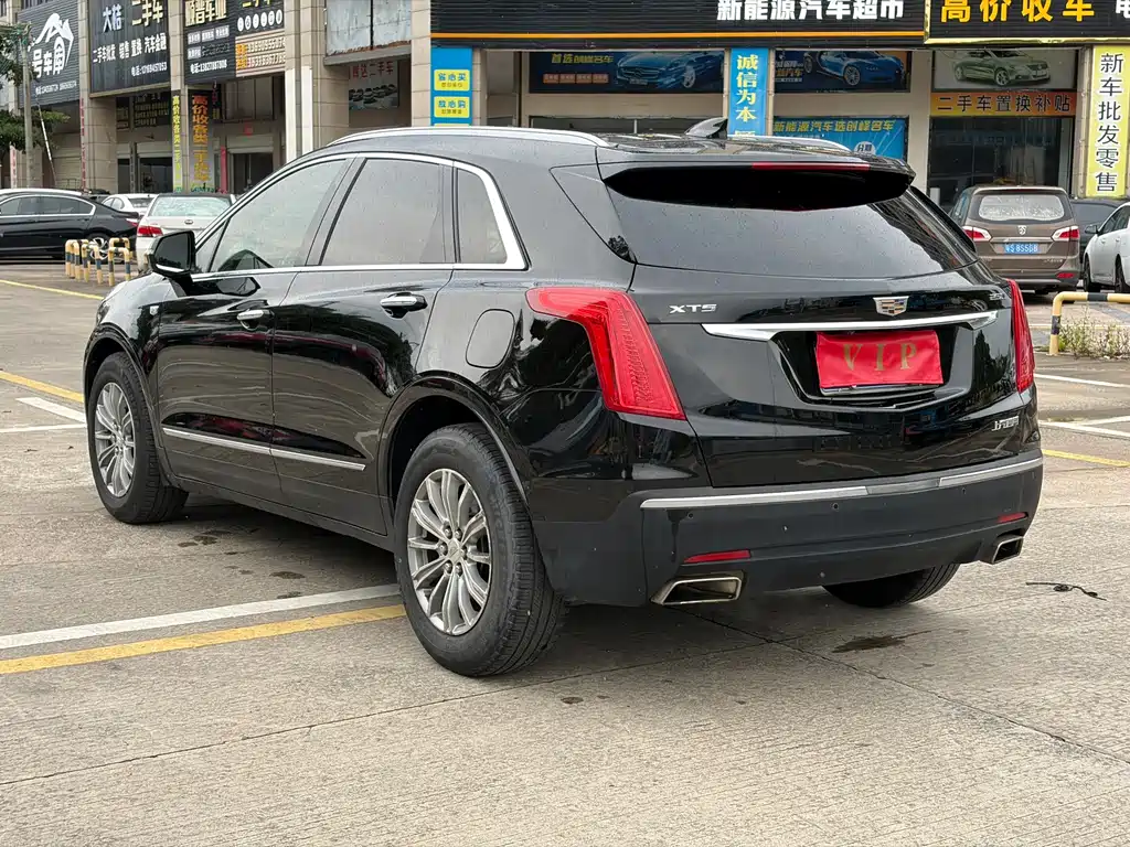 Cadillac XT5 2018 — фото 9