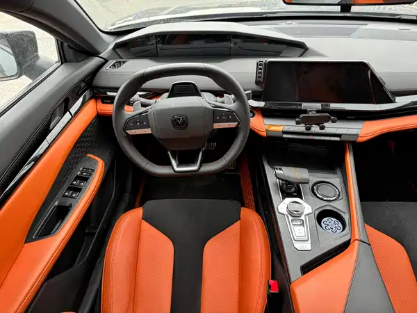 Changan UNI-V 2024