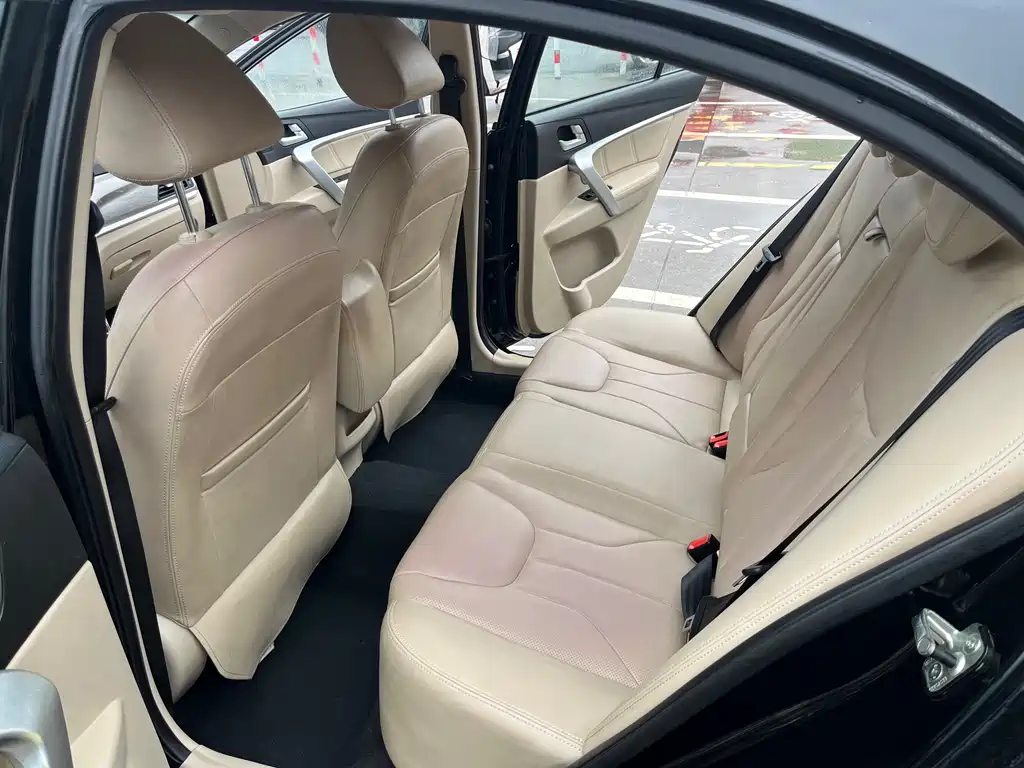 Geely Emgrand 2017