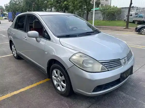 Nissan Tiida 2007