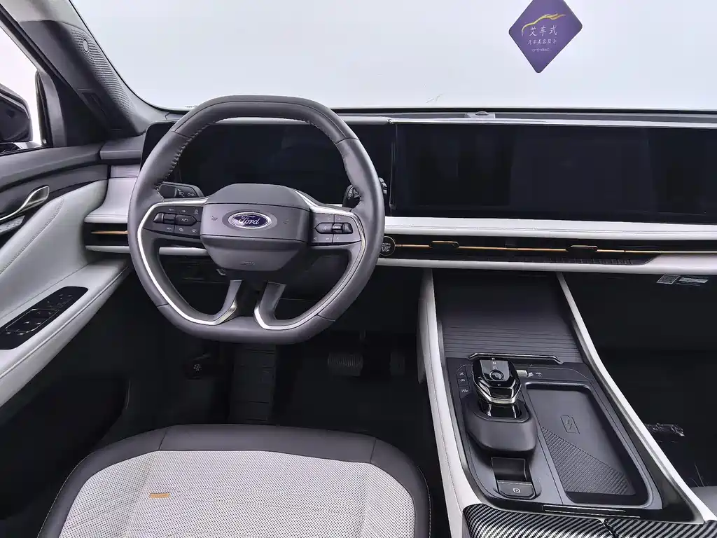Ford Edge 2024 — фото 11