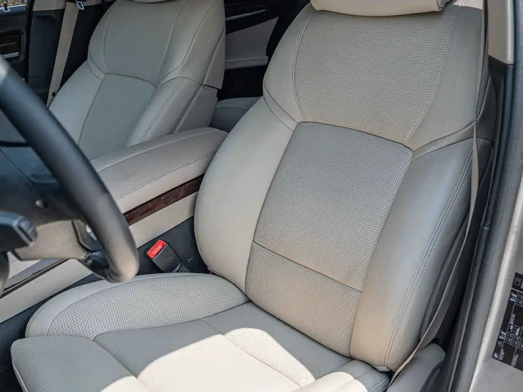BMW 7 Series 2010 — фото 15