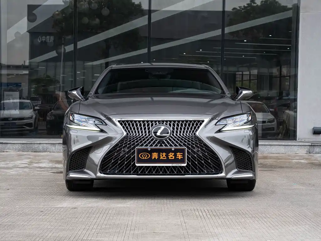 Lexus LS 2018