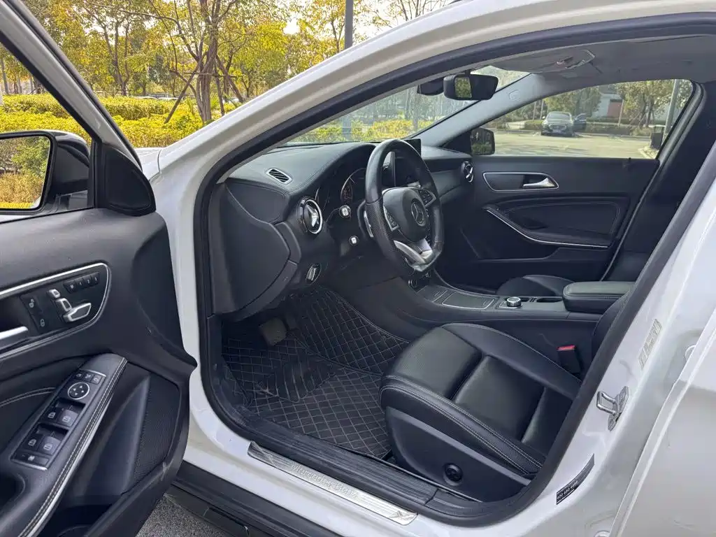 Mercedes-Benz GLA 2019 — фото 16