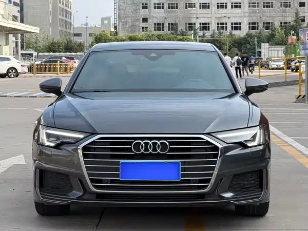 Audi A6L 2022