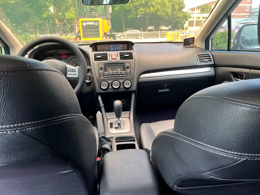 Subaru XV 2014 — фото 13