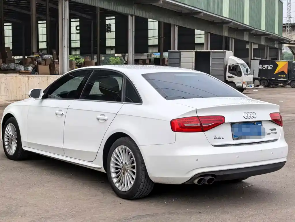 Audi A4L 2015 — фото 4