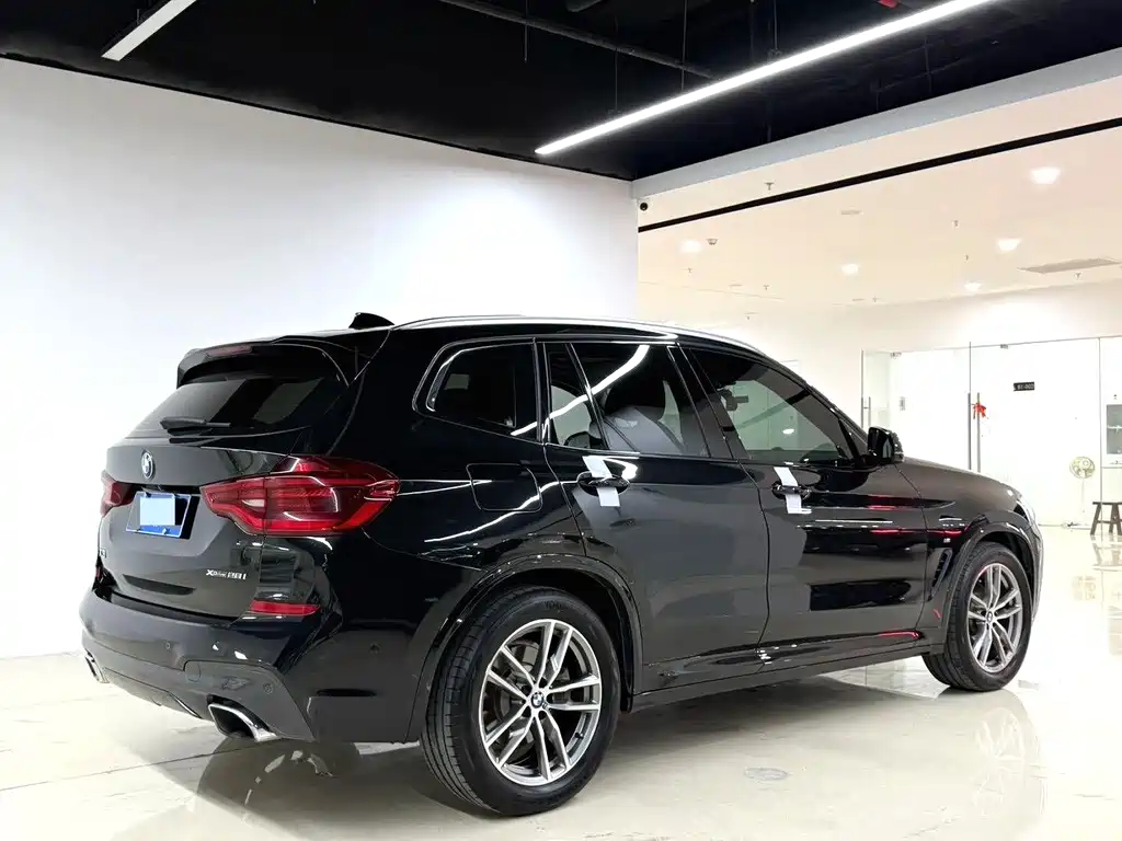 BMW X3 2018 — фото 9