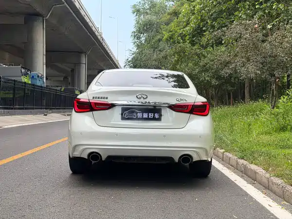 Infiniti Q50L 2020