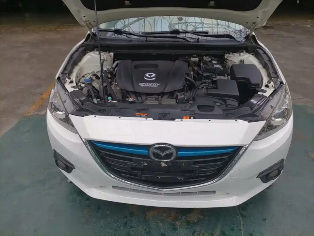 Mazda 3 Axela 2015 — фото 20